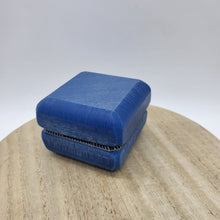 Load image into Gallery viewer, Faceplant Boardriders - Premium Square Slide Pucks (set)