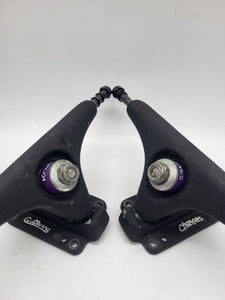 Gullwing Trucks - Neil Carver Charger V1 Black 9"