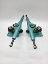 Load image into Gallery viewer, Gullwing Trucks - Sidewinder II Teal/Black 10"