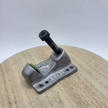 Load image into Gallery viewer, Randal Truck Co. - DH-35 35° Baseplate