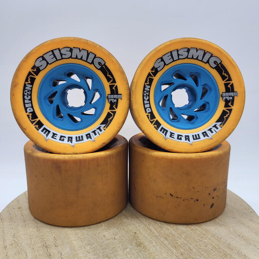 Seismic Skate - Megawatt 74a (Mango Defcon) 90mm