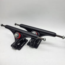 Load image into Gallery viewer, Gullwing Trucks - Reverse Black 9.75”