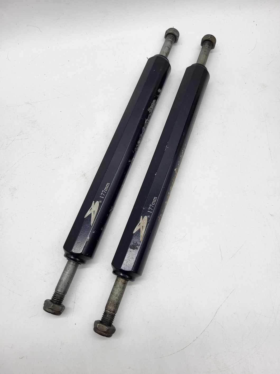 Surf Rodz - Grindz Black Hangers 177mm 9.5
