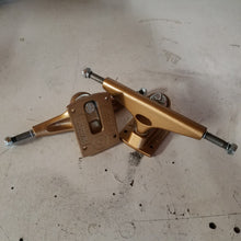 Load image into Gallery viewer, Krux Trucks - K4 Standard Gold 8.0&quot;