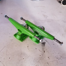 Load image into Gallery viewer, Krux Trucks - K4 Standard Pine Green 8.25&quot;